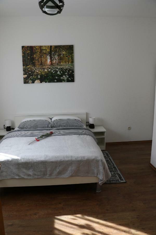 Guesthouse Mario Korenica Exteriör bild