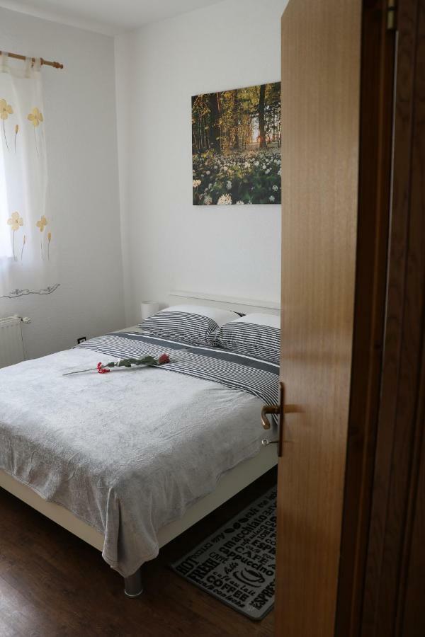 Guesthouse Mario Korenica Exteriör bild
